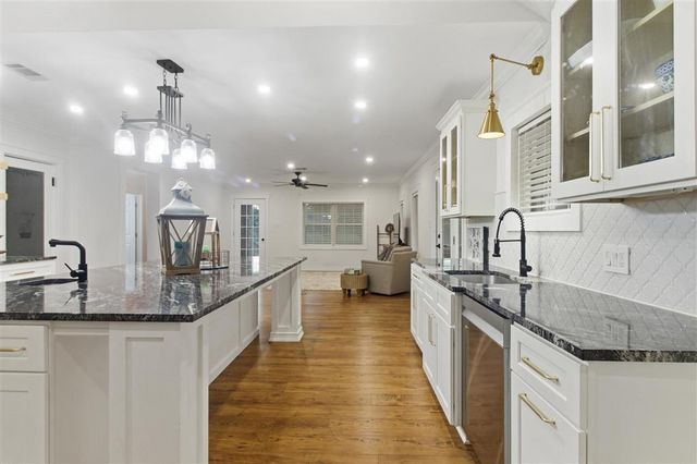 601 East Street, Vinton, LA 70668