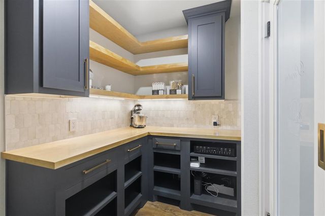 601 East Street, Vinton, LA 70668