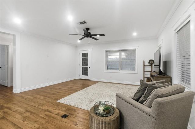 601 East Street, Vinton, LA 70668