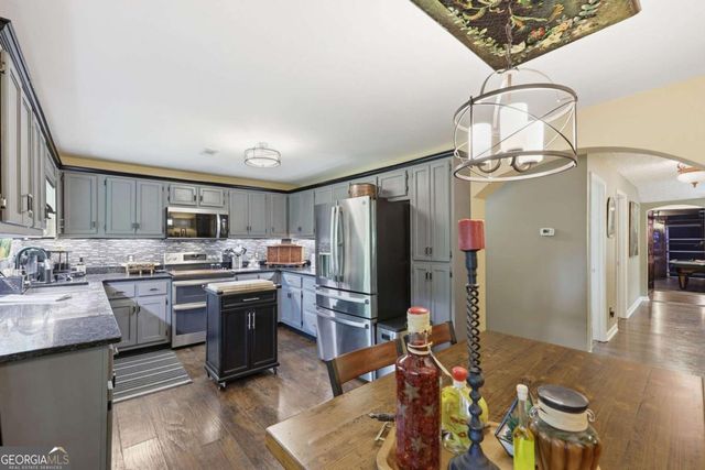 238 Currahee Circle, Toccoa, GA 30577