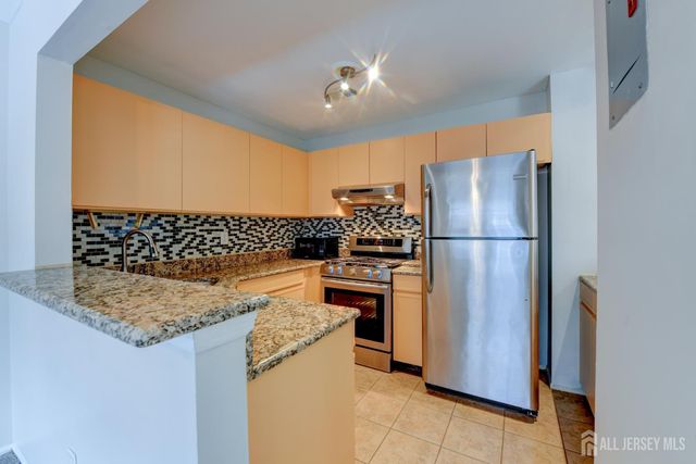 58 Tanglewood Court, South Brunswick, NJ 08852