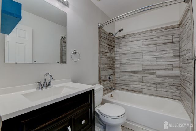 58 Tanglewood Court, South Brunswick, NJ 08852