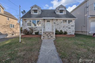 18 John Street, Carteret, NJ 07008