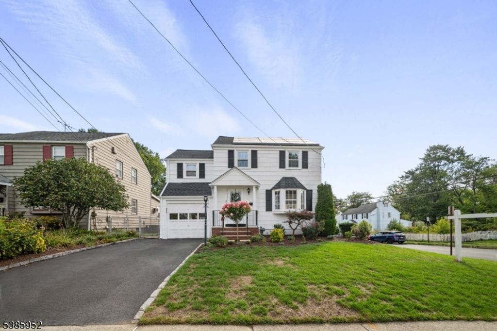 57 Yale St, Bloomfield Twp., NJ 07003