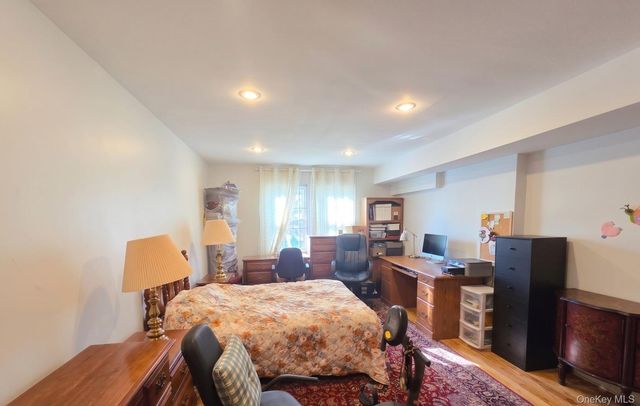 22314 56th Avenue, Oakland Gardens, NY 11364