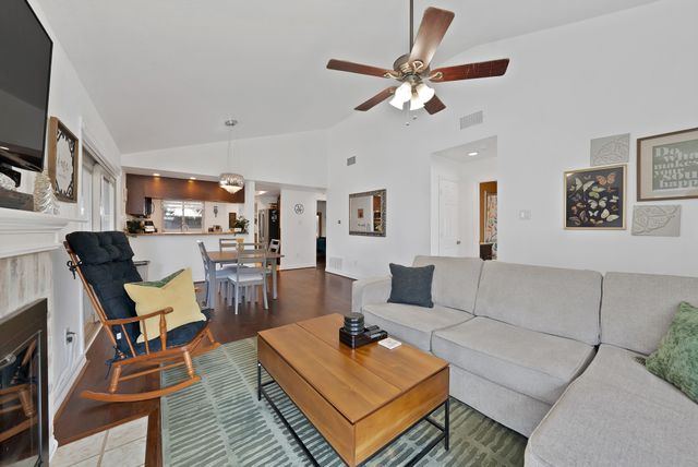 5919 Baroncrest Drive, Arlington, TX 76017