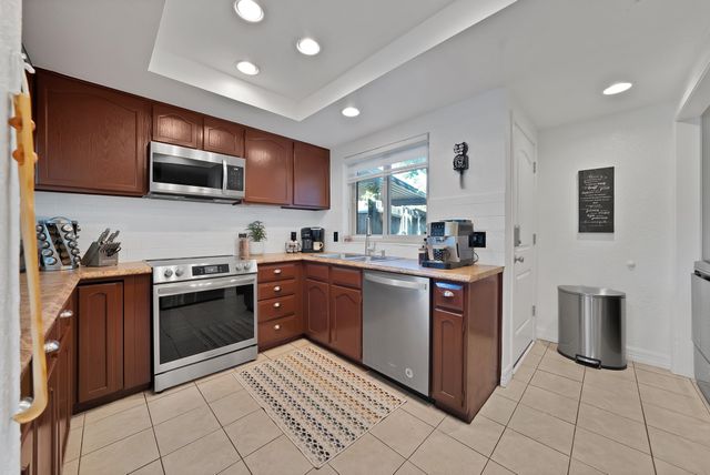 5919 Baroncrest Drive, Arlington, TX 76017