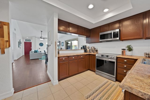5919 Baroncrest Drive, Arlington, TX 76017