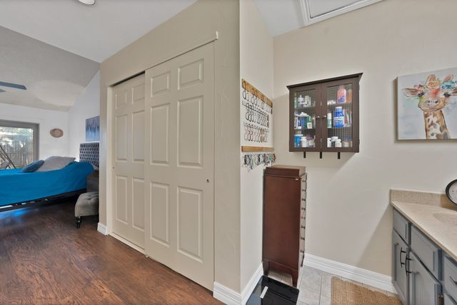 5919 Baroncrest Drive, Arlington, TX 76017