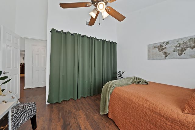 5919 Baroncrest Drive, Arlington, TX 76017
