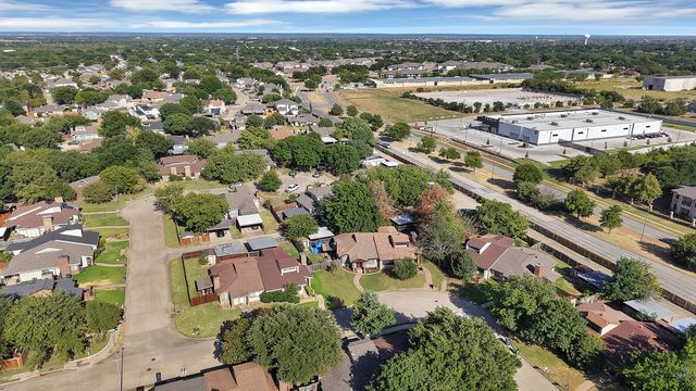 5919 Baroncrest Drive, Arlington, TX 76017