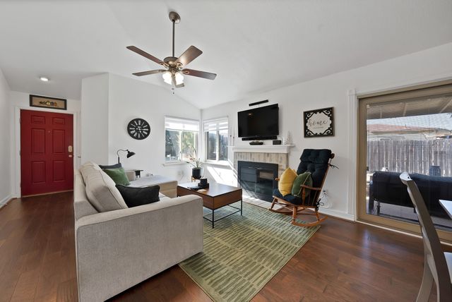 5919 Baroncrest Drive, Arlington, TX 76017