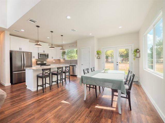 132 Koele CT, Bastrop, TX 78602