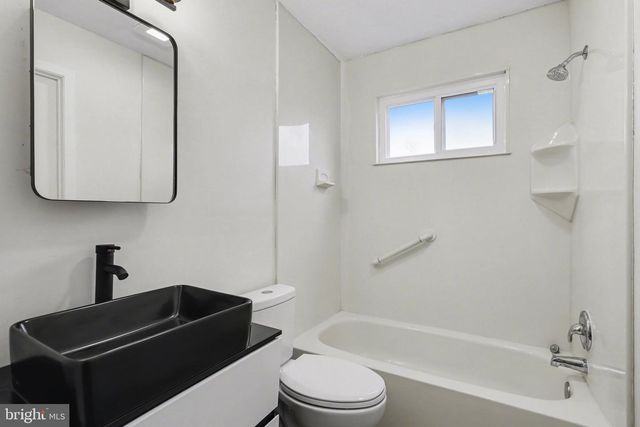 4273 MARLBOROUGH RD, Dover, PA 17315