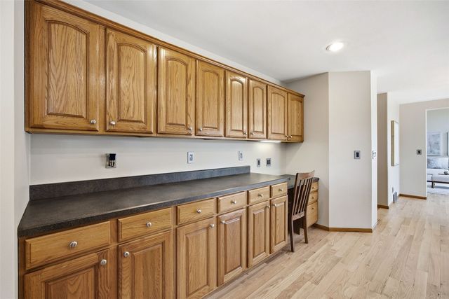 6060 Wayside Circle, Cedar Rapids, IA 52411