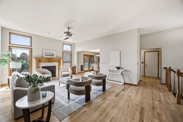 6060 Wayside Circle, Cedar Rapids, IA 52411