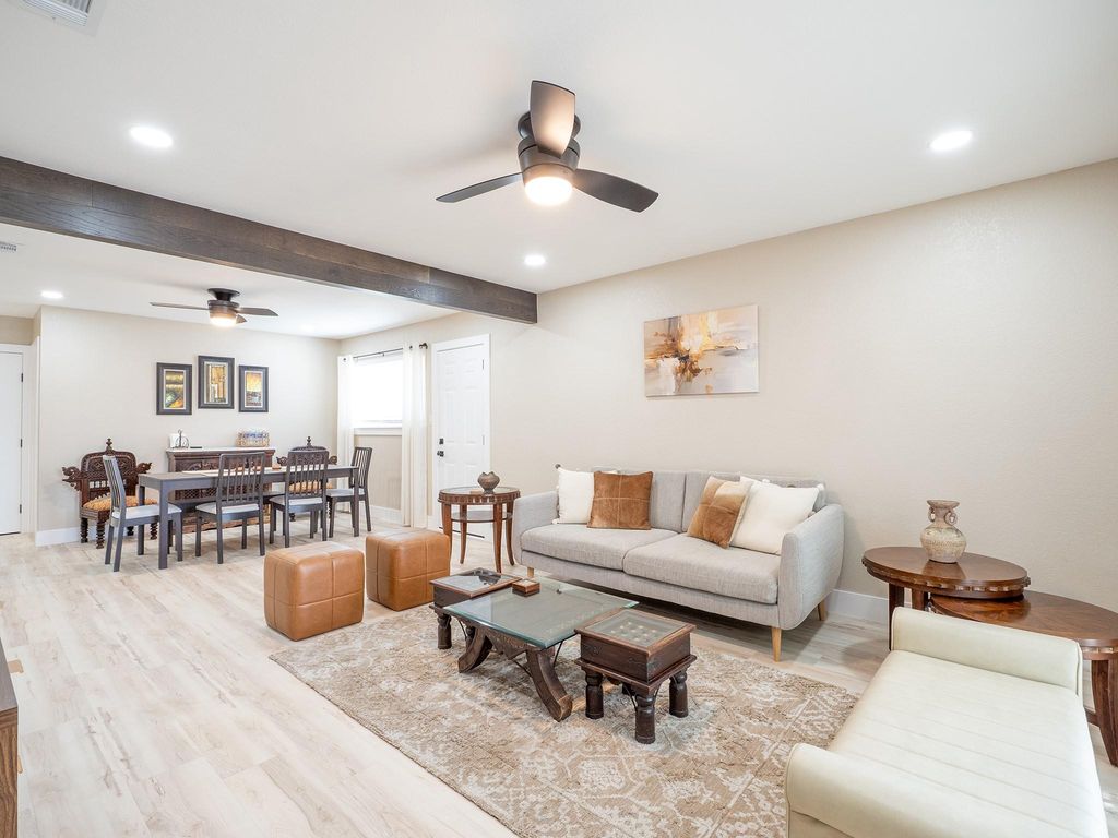 8314 Bowling Green DR, Austin, TX 78757