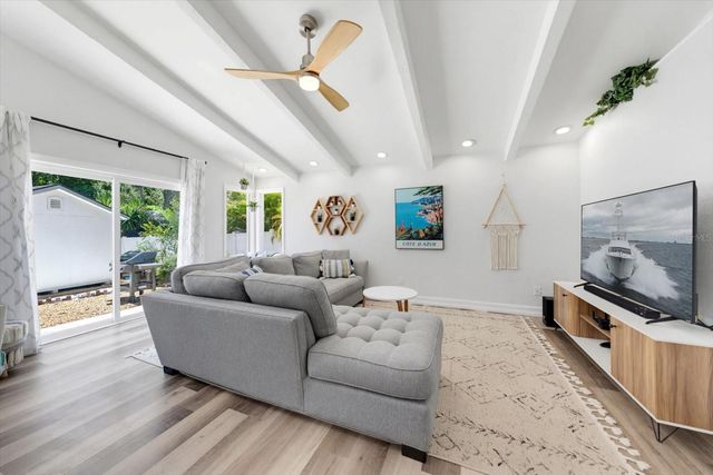 1105 SUNNYDALE DRIVE, Clearwater, FL 33755
