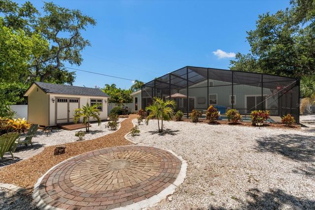 1105 SUNNYDALE DRIVE, Clearwater, FL 33755