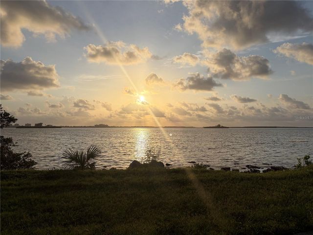 1105 SUNNYDALE DRIVE, Clearwater, FL 33755