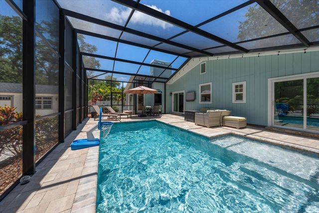 1105 SUNNYDALE DRIVE, Clearwater, FL 33755