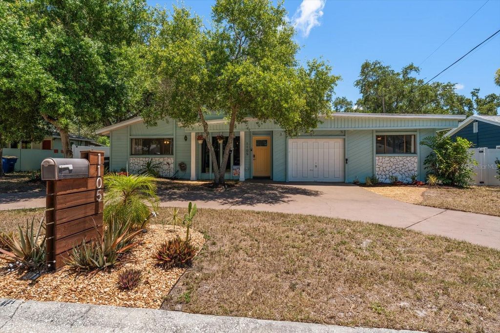 1105 SUNNYDALE DRIVE, Clearwater, FL 33755