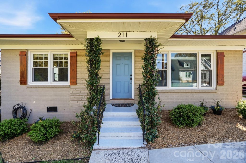 211 Cedar Street, Belmont, NC 28012