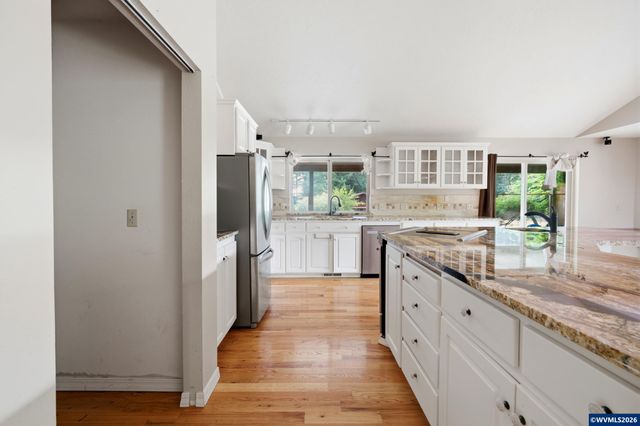 965 Wild Rose Dr, Corvallis, OR 97330