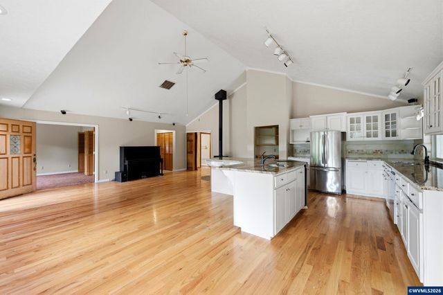 965 Wild Rose Dr, Corvallis, OR 97330