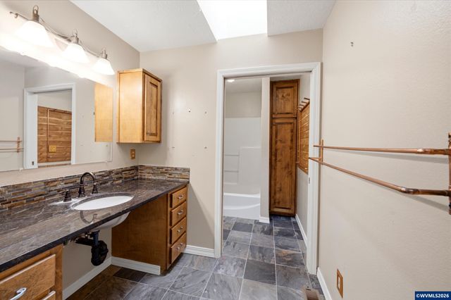965 Wild Rose Dr, Corvallis, OR 97330