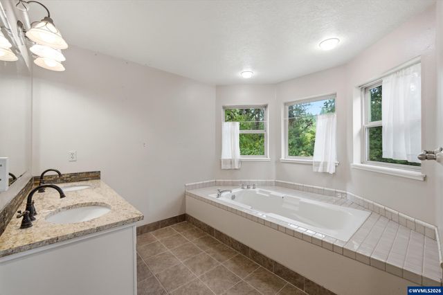 965 Wild Rose Dr, Corvallis, OR 97330