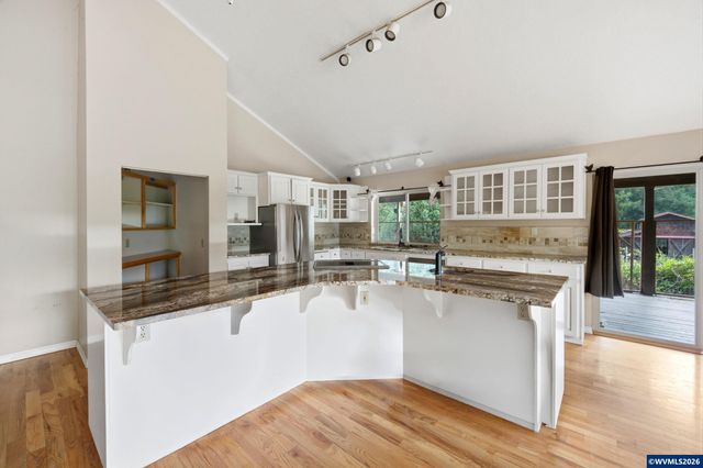965 Wild Rose Dr, Corvallis, OR 97330