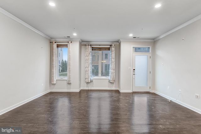 23586 WATERFORD DOWNS TER, Ashburn, VA 20148