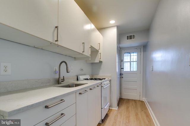 118 P ST SW, Washington, DC 20024