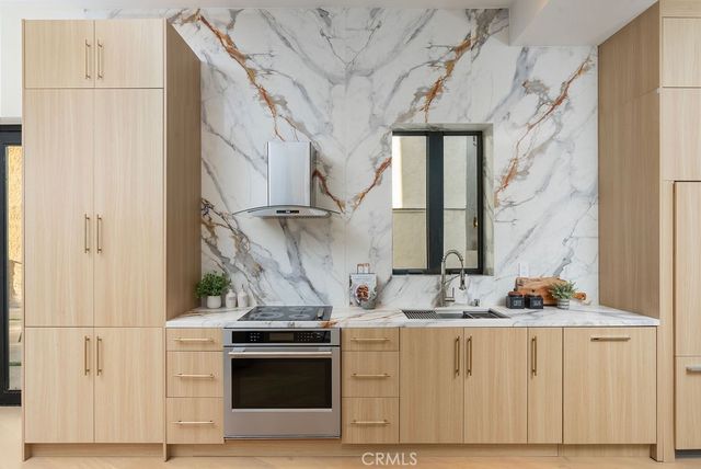 2619 S Rimpau Blvd, Los Angeles, CA 90016