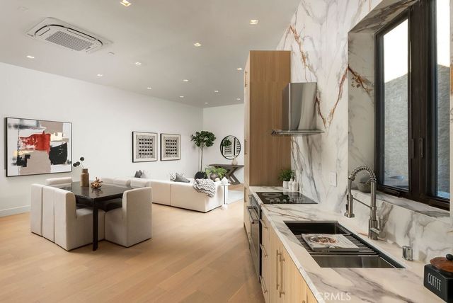 2619 S Rimpau Blvd, Los Angeles, CA 90016