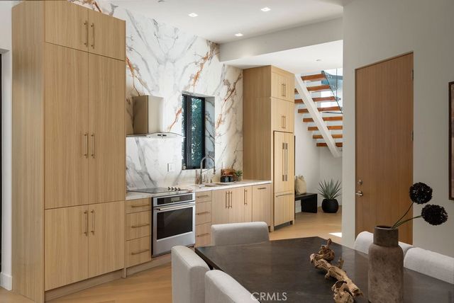 2619 S Rimpau Blvd, Los Angeles, CA 90016