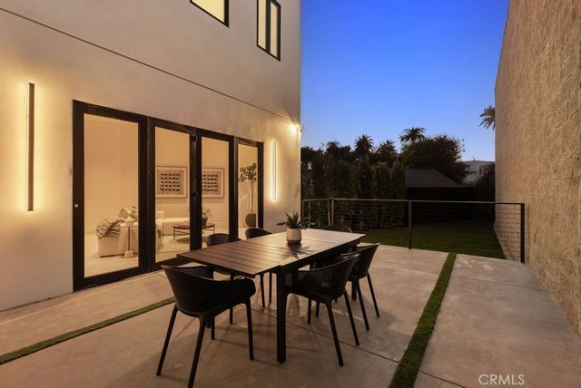 2619 S Rimpau Blvd, Los Angeles, CA 90016