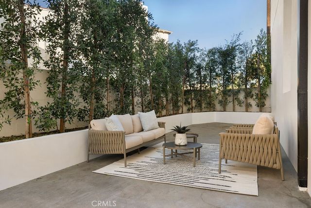 2619 S Rimpau Blvd, Los Angeles, CA 90016