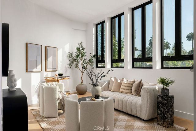 2619 S Rimpau Blvd, Los Angeles, CA 90016