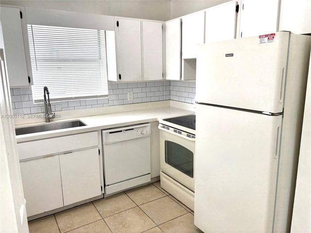 20044 SW 87th Pl -, Cutler Bay, FL 33189