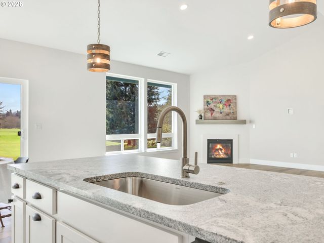 35636 BELLA RIDGE Loop, Astoria, OR 97103