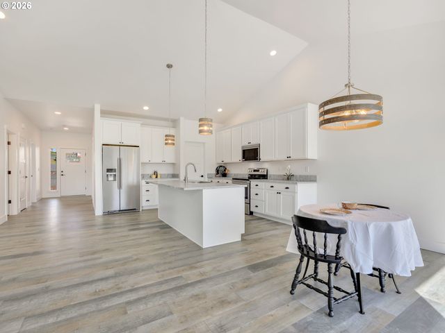 35636 BELLA RIDGE Loop, Astoria, OR 97103