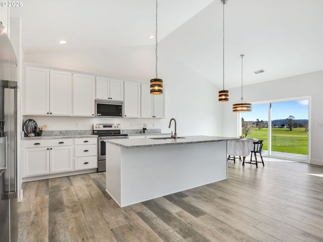 35636 BELLA RIDGE Loop, Astoria, OR 97103