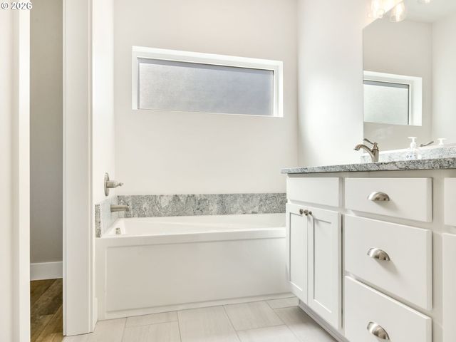 35636 BELLA RIDGE Loop, Astoria, OR 97103