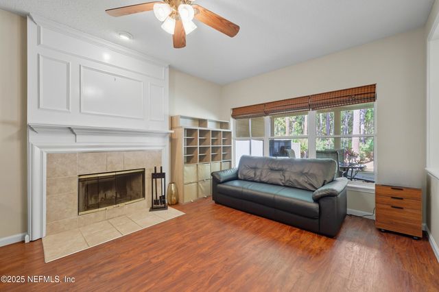 10537 CRESTON GLEN Circle, Jacksonville, FL 32256