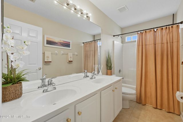 10537 CRESTON GLEN Circle, Jacksonville, FL 32256