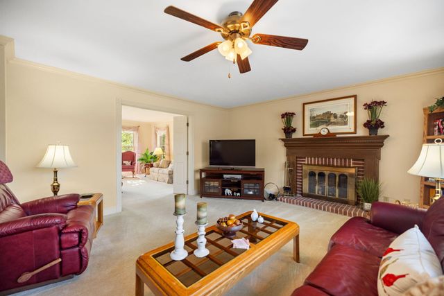 102 Old Pond Way, Richmond, KY 40475