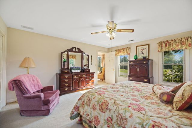 102 Old Pond Way, Richmond, KY 40475
