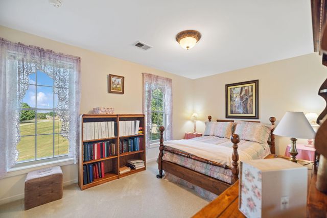 102 Old Pond Way, Richmond, KY 40475